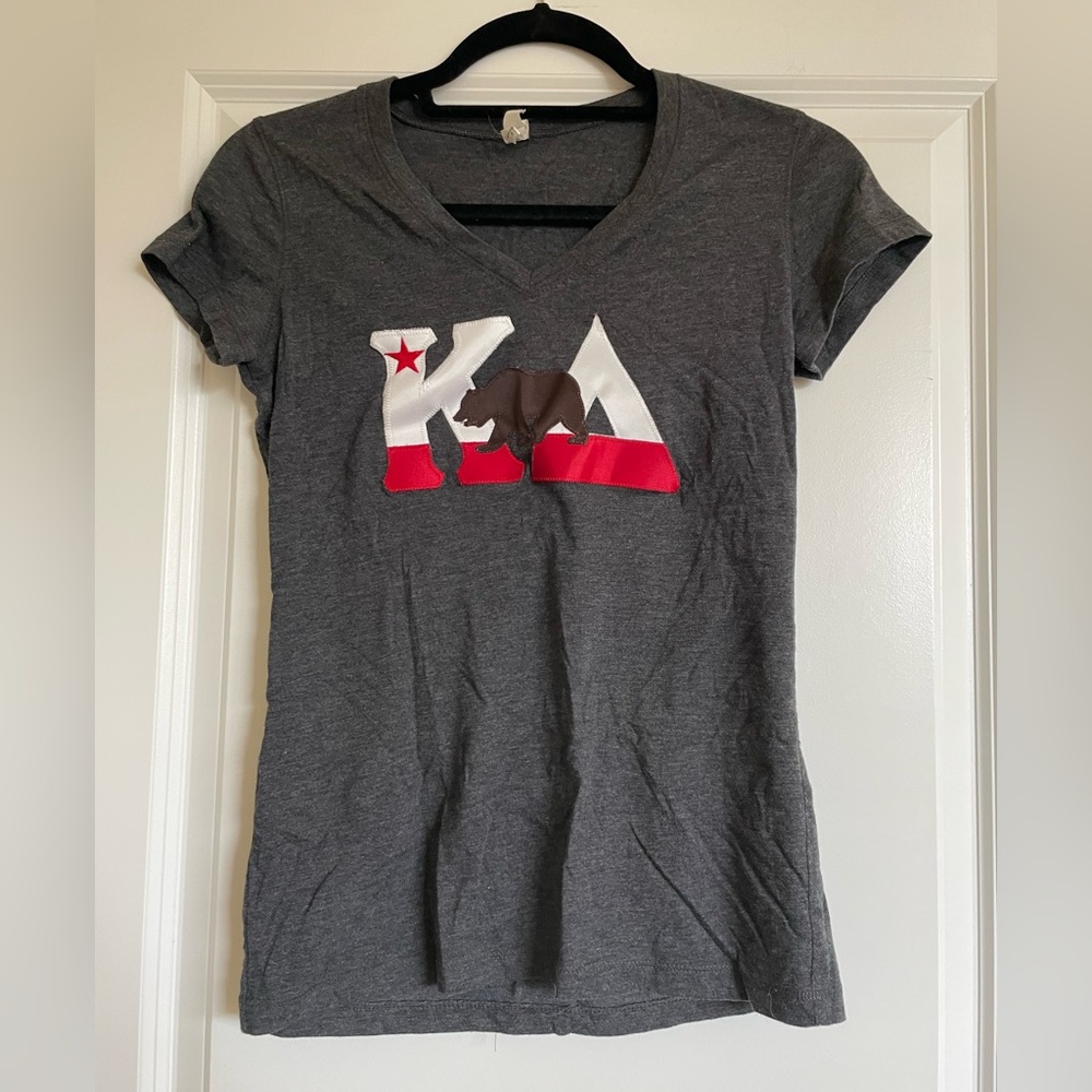 Kappa Delta KD Sorority Letters California Bear Flag T-Shirt in Charcoal